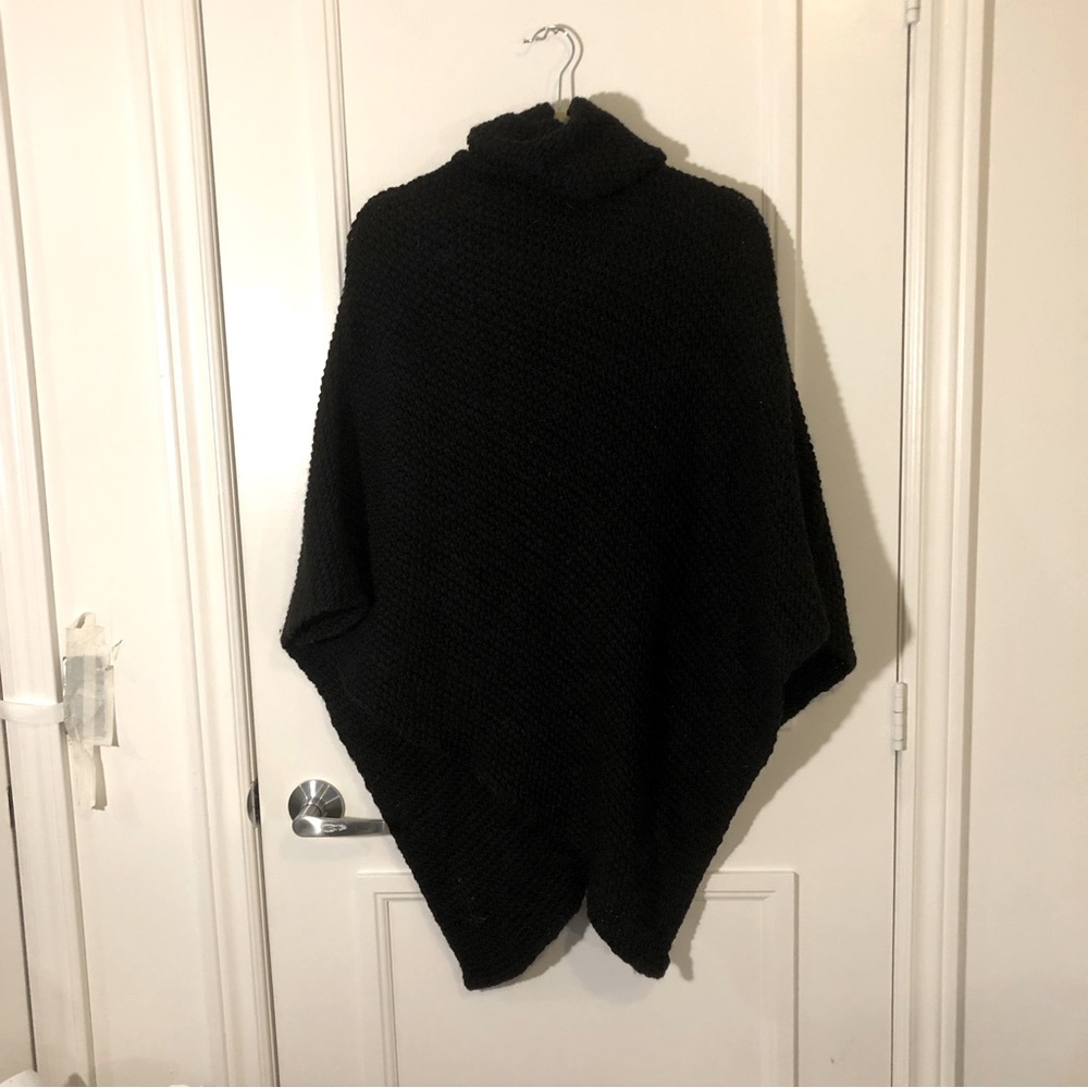 COCOGIO Poncho/Serape, Black, Made in Italy, Wool Blend, Women’s Size L/XL